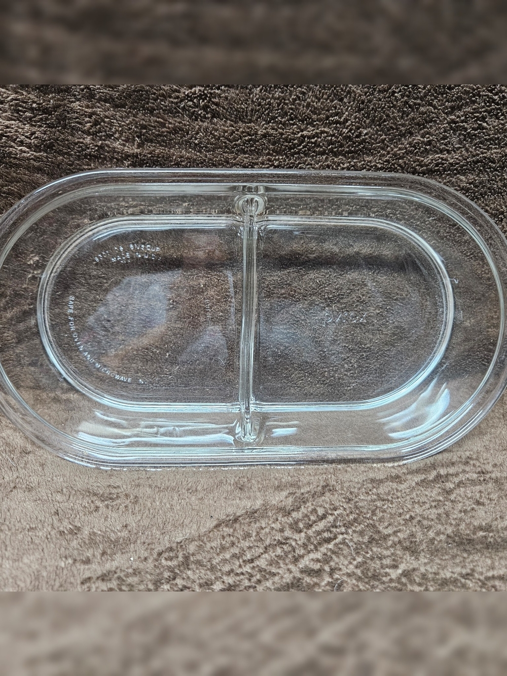 Pyrex 5.5 Cup Oval Divided Dish